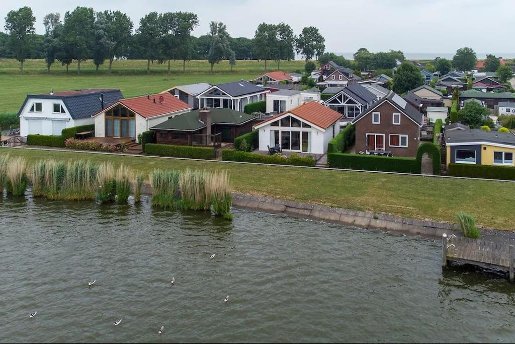 Vakantiehuis De Wilgenroos Wervershoof Exterior photo